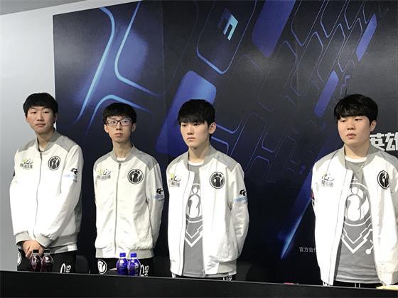 决定性的 决定性的